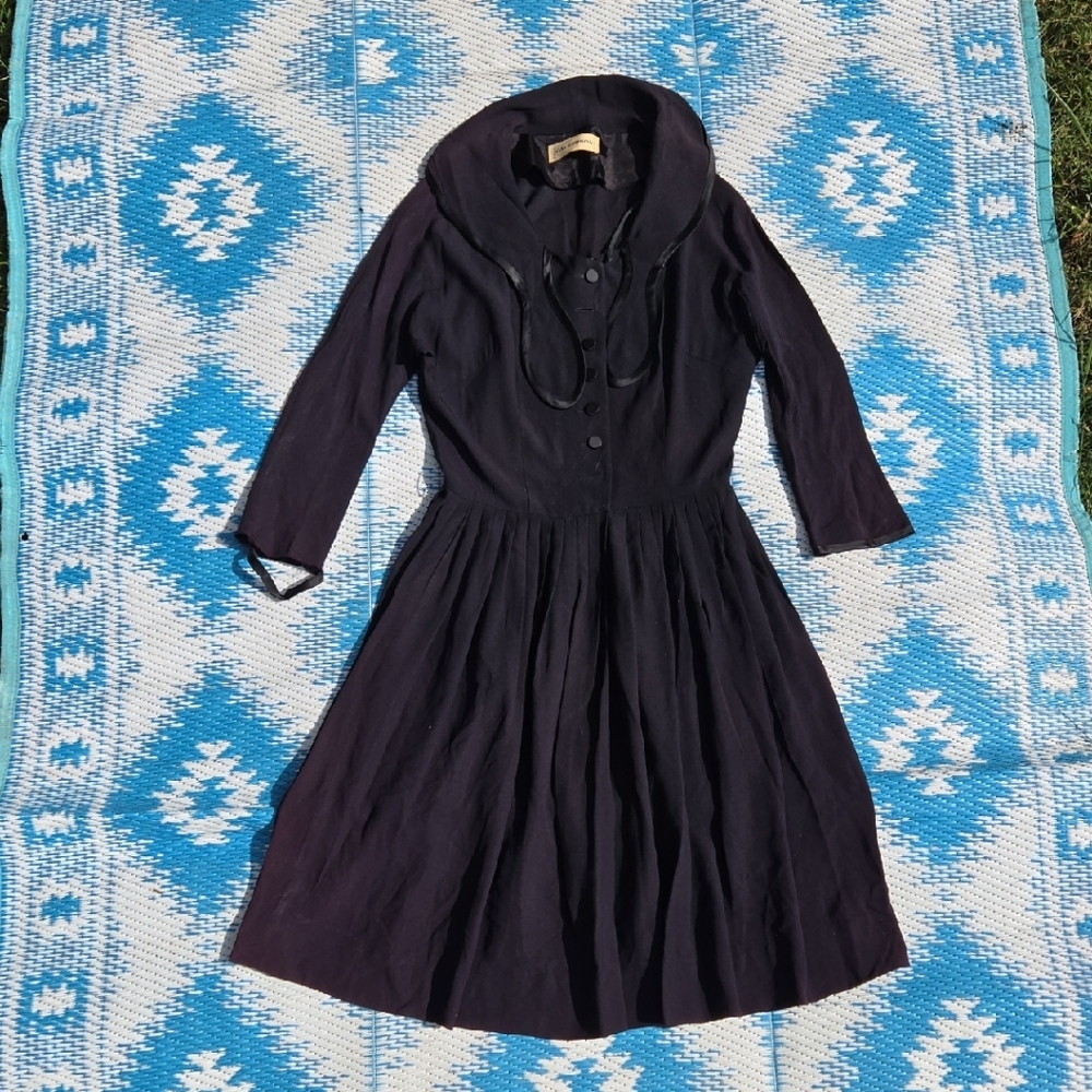 Chic Navy Long Sleeve Dress